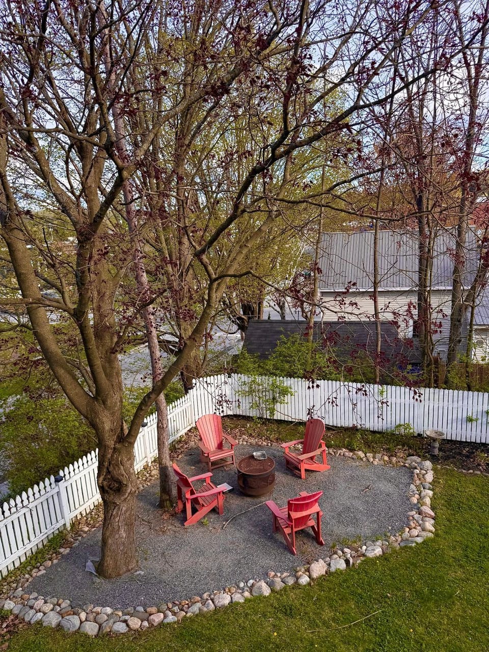 Day, Natural landscape, Garden, Dining area, fireplace