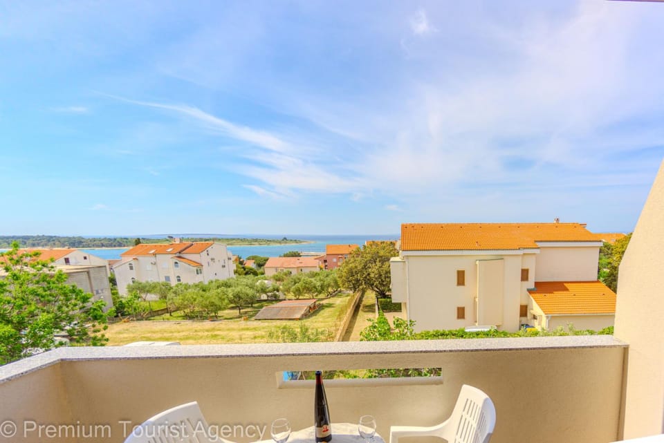 View (from property/room), Balcony/Terrace, Sea view
