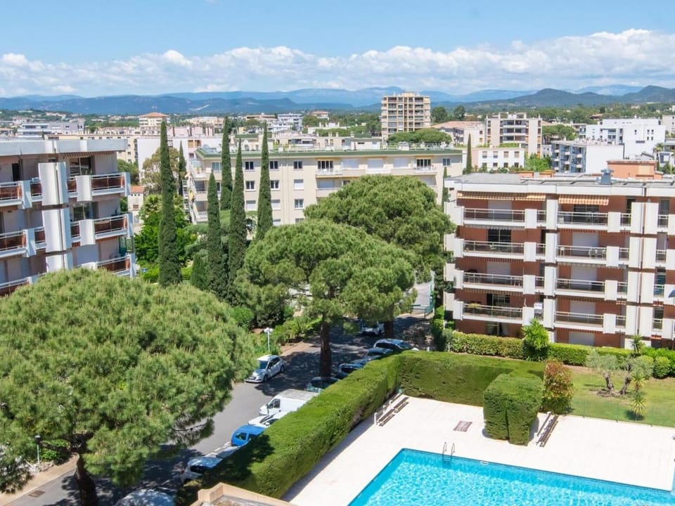 Appart 4 étoiles, piscine, parking, wifi Apartment in Saint-Raphael