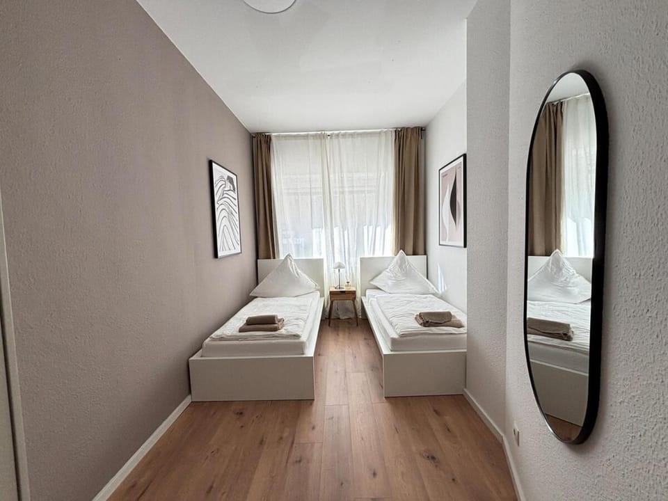 135qm - 6 rooms - city - 2 bathrooms - free parking - MalliBase Apartments Apartment in Hanover