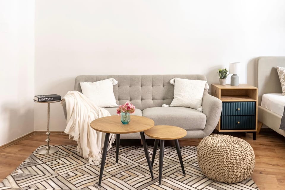 Living room, Seating area