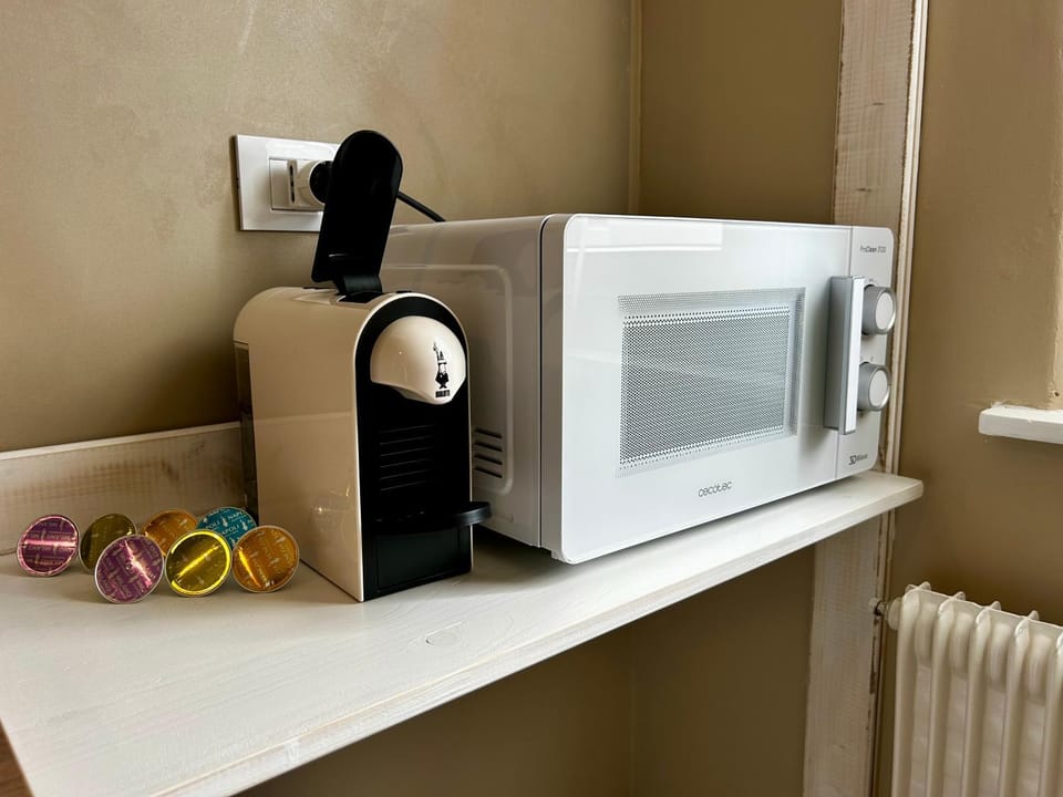 Kitchen or kitchenette, oven, toaster