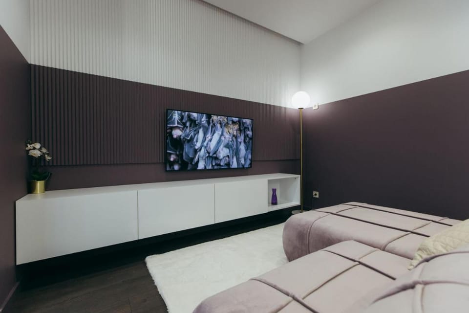TV and multimedia, Photo of the whole room