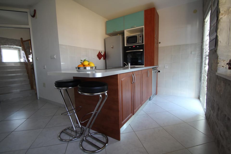 BBQ facilities, Coffee/tea facilities, Kitchen or kitchenette, Photo of the whole room, Dining area, Communal kitchen, Breakfast, Lunch, Dinner, Alcoholic drinks, Non alcoholic drinks