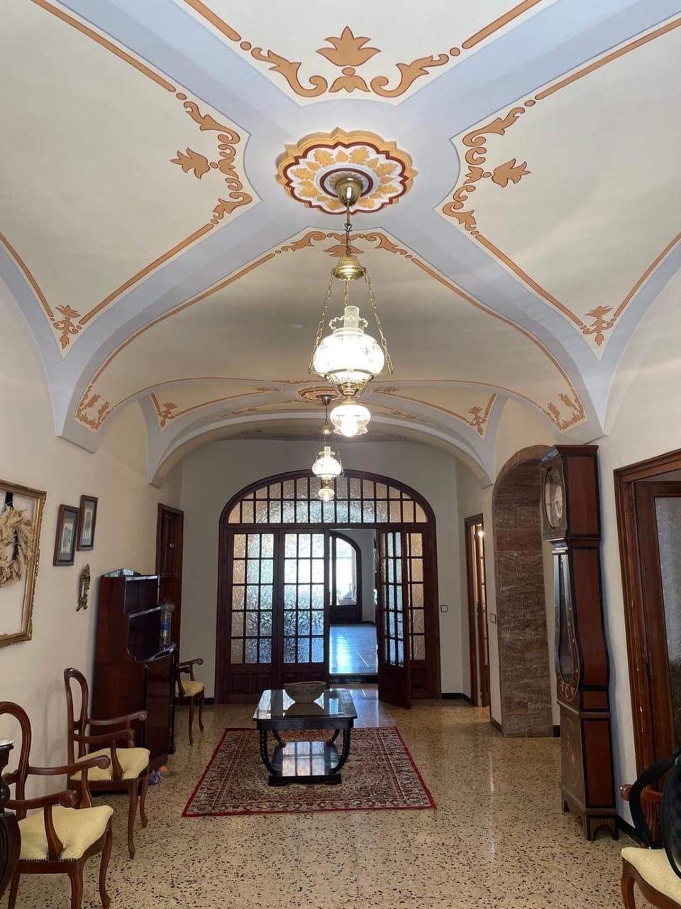 Living room, Seating area