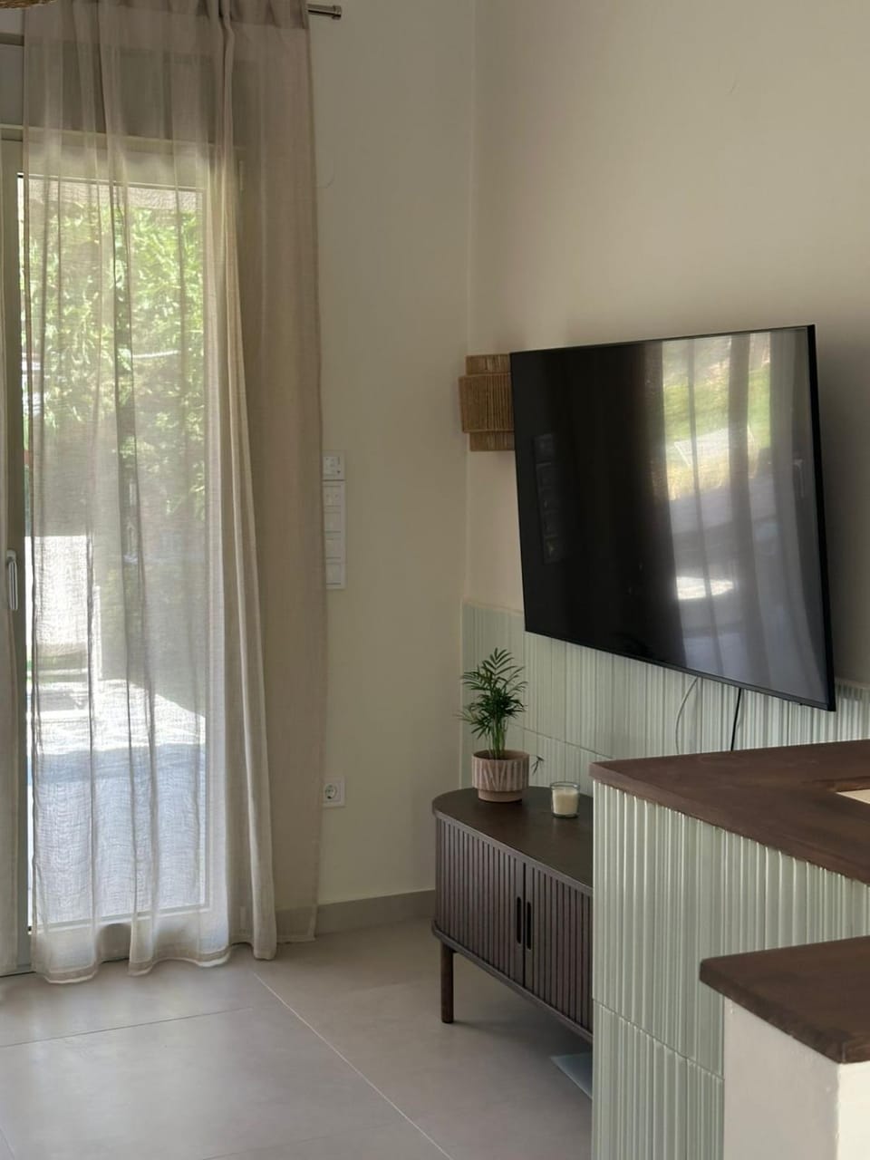 Communal lounge/ TV room, TV and multimedia, Living room, Evening entertainment