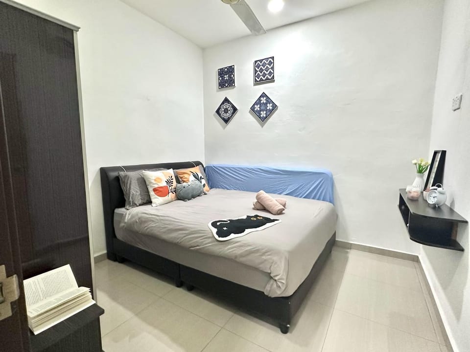 Specious Living Cozy House House in Penang