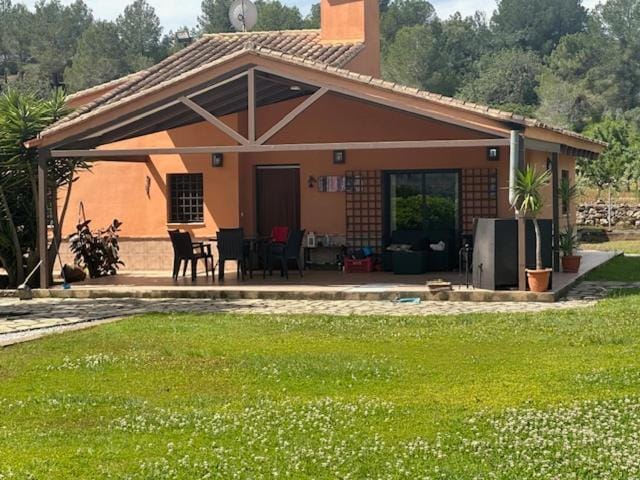 Casa en la naturaleza de Chella Villa in Valencian Community