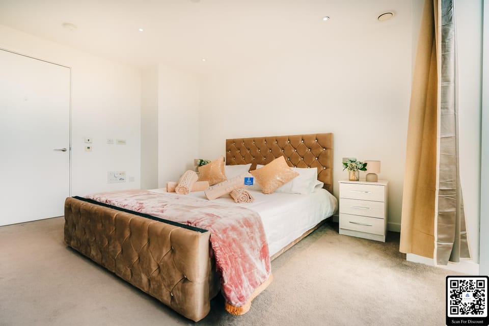 LUX 2BDR Aldgate Retreat I Central London Zone 1 Apartment in London
