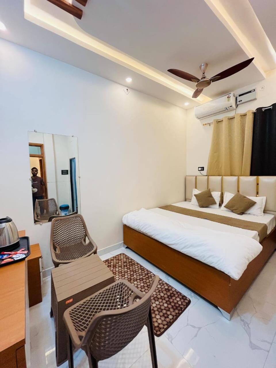 Shivam palace Ayodhya walking distance Ram mandir Vacation rental in Uttar Pradesh