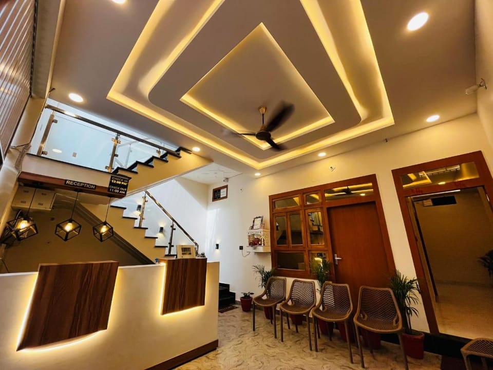 Shivam palace Ayodhya walking distance Ram mandir Vacation rental in Uttar Pradesh