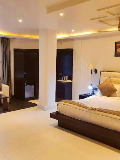Majestic Mano Hotel in Bangladesh
