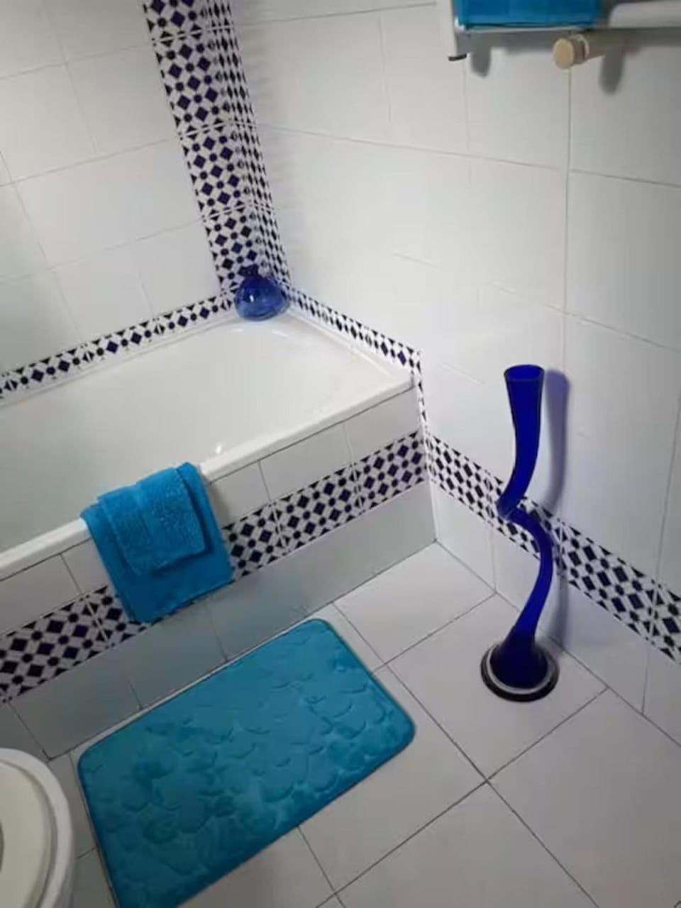 Bathroom, Bath, towels