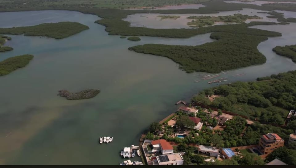 Luxurious 4 bedroom Villa next to the lagoon Villa in Thiès Region, Senegal