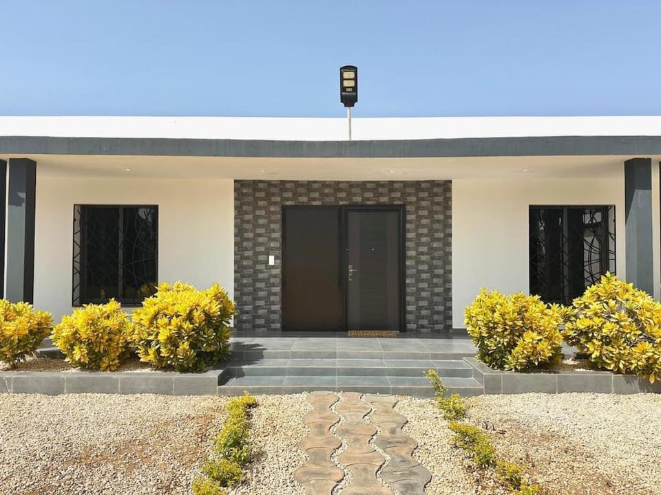 Luxurious 4 bedroom Villa next to the lagoon Villa in Thiès Region, Senegal