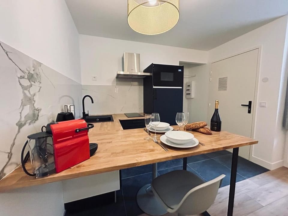 4 clairmarais T2 chic et cocooning proche centre Apartment in Reims