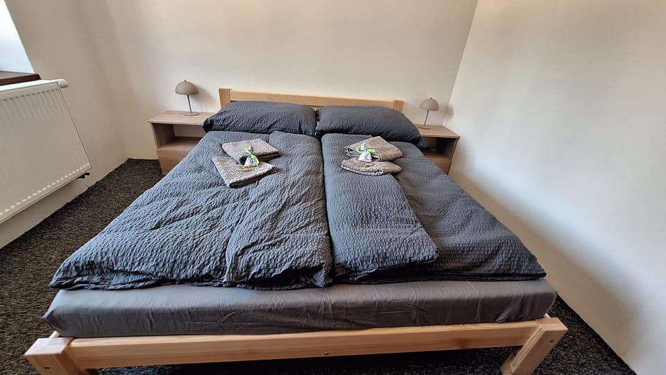 Bed, Photo of the whole room