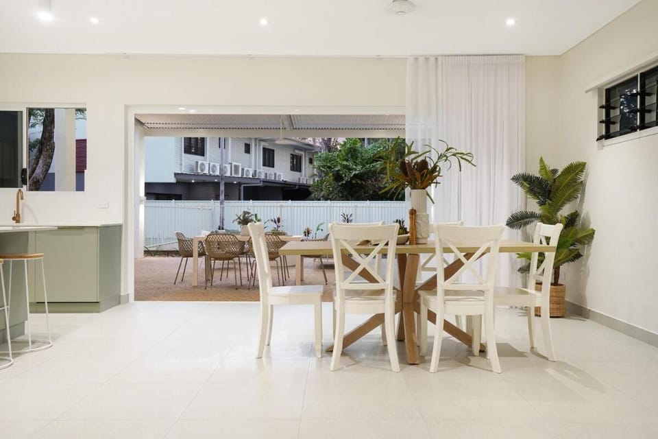 The Bougainvilia House Nightcliff House in Darwin