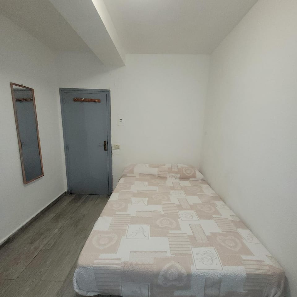 Hostal Castilla Bed and Breakfast in Zaragoza