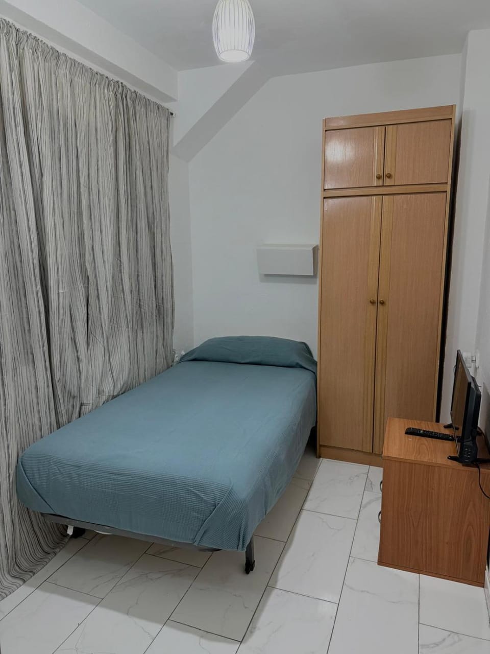Hostal Castilla Bed and Breakfast in Zaragoza