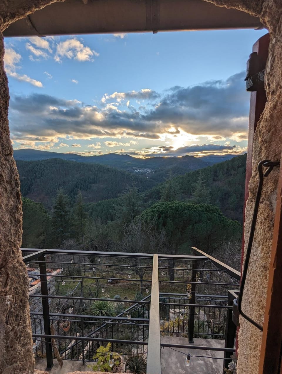 Nearby landmark, Day, Natural landscape, View (from property/room), Mountain view