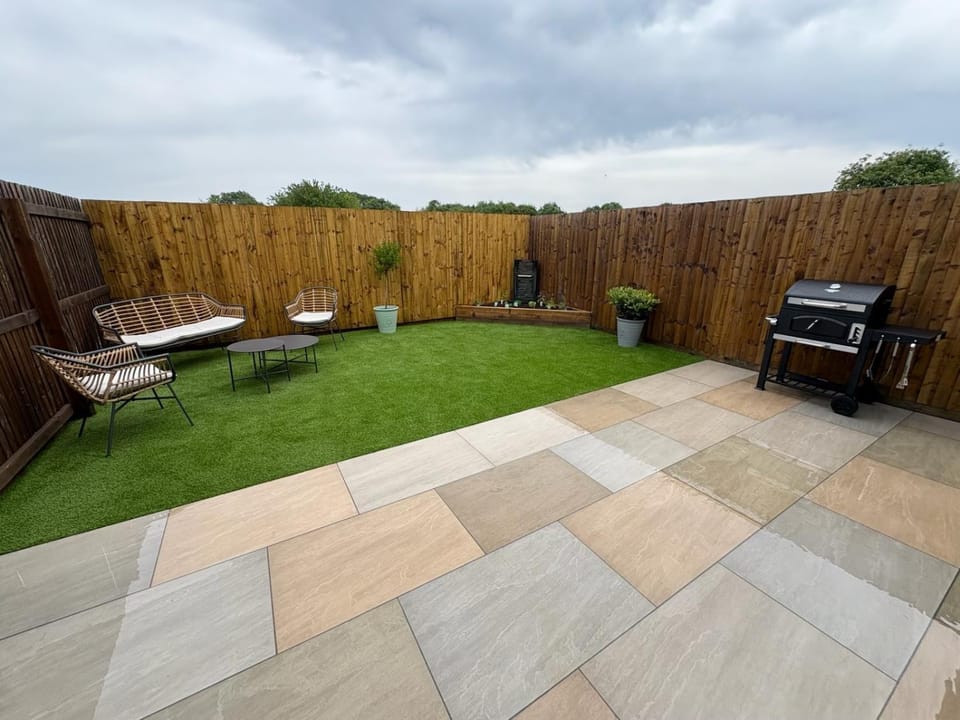 Patio, BBQ facilities, Garden, Garden view