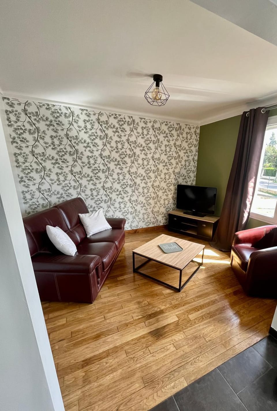 TV and multimedia, Living room, Seating area