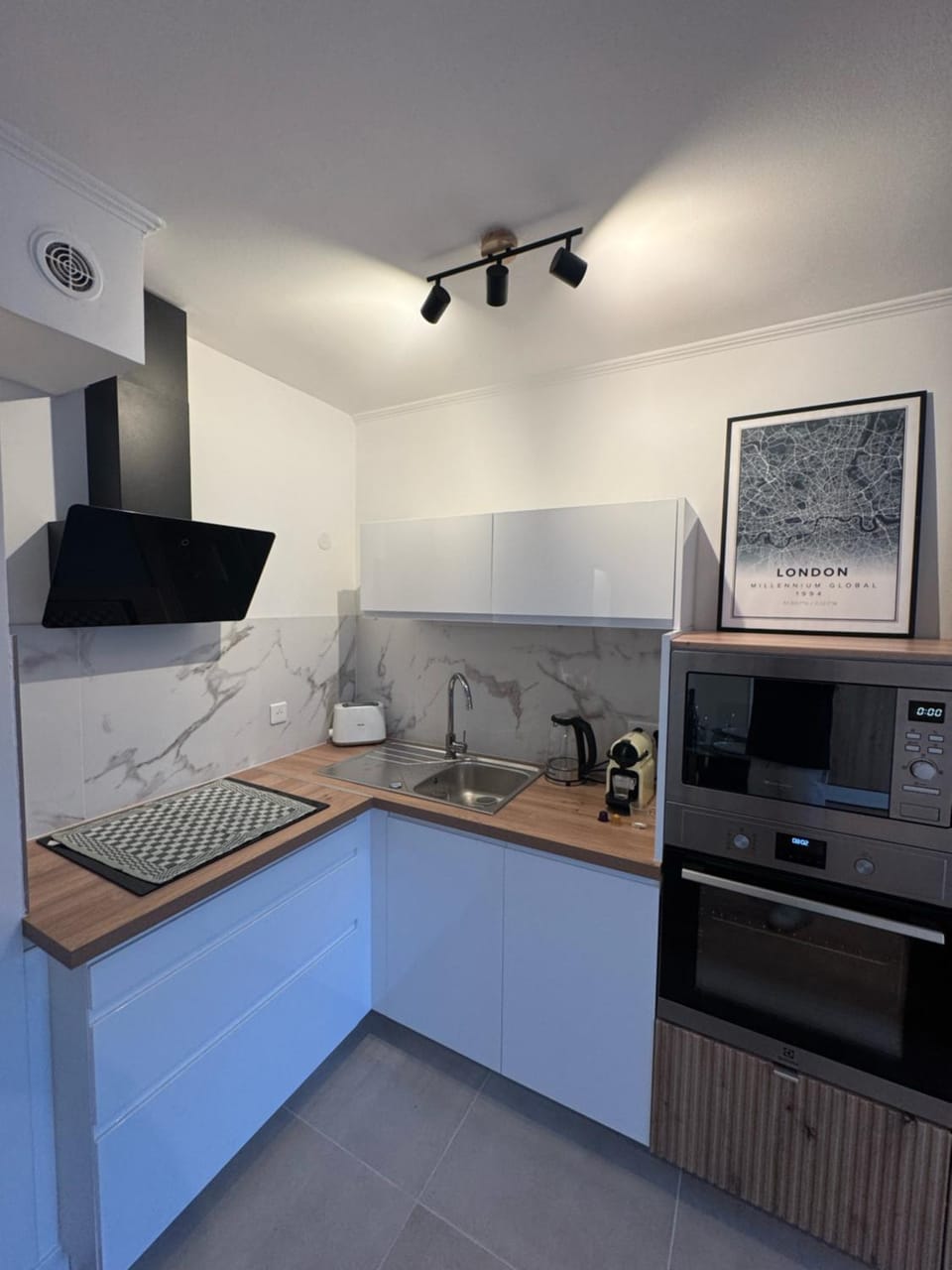 Kitchen or kitchenette, stove, toaster