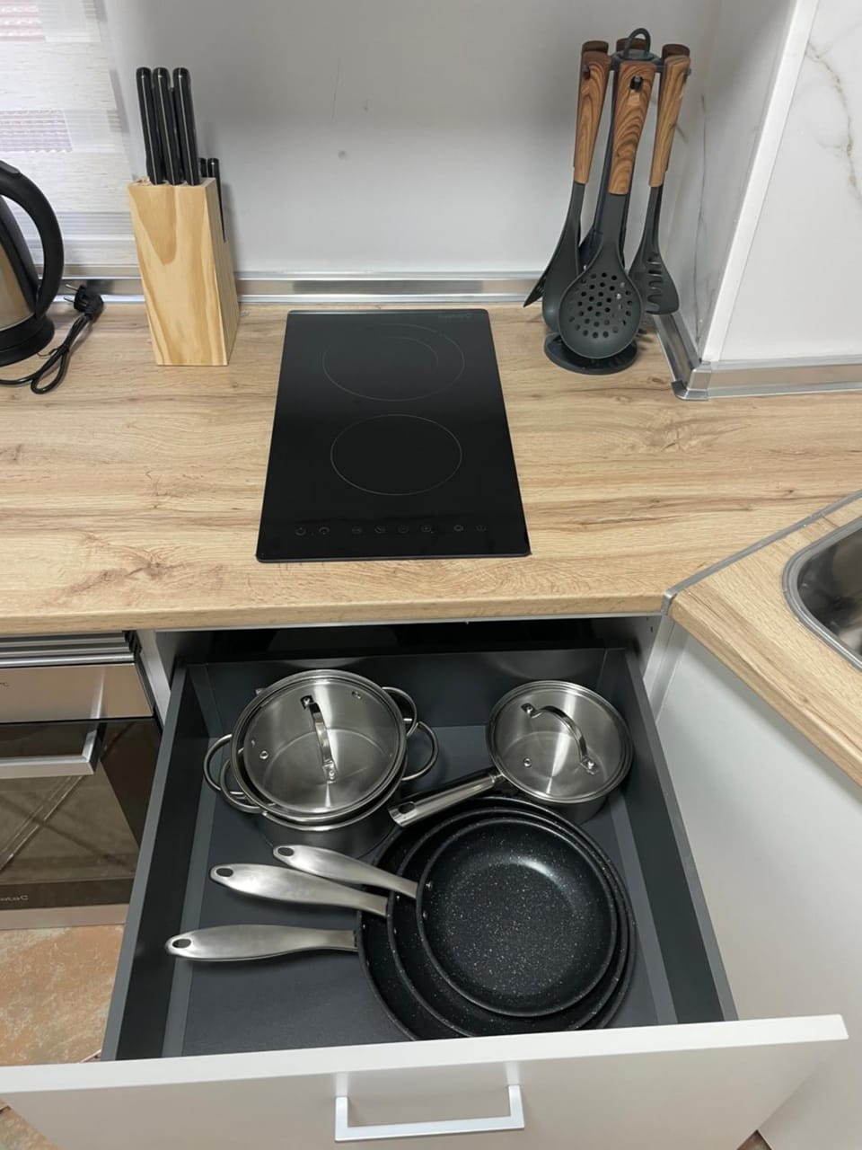 Kitchen or kitchenette
