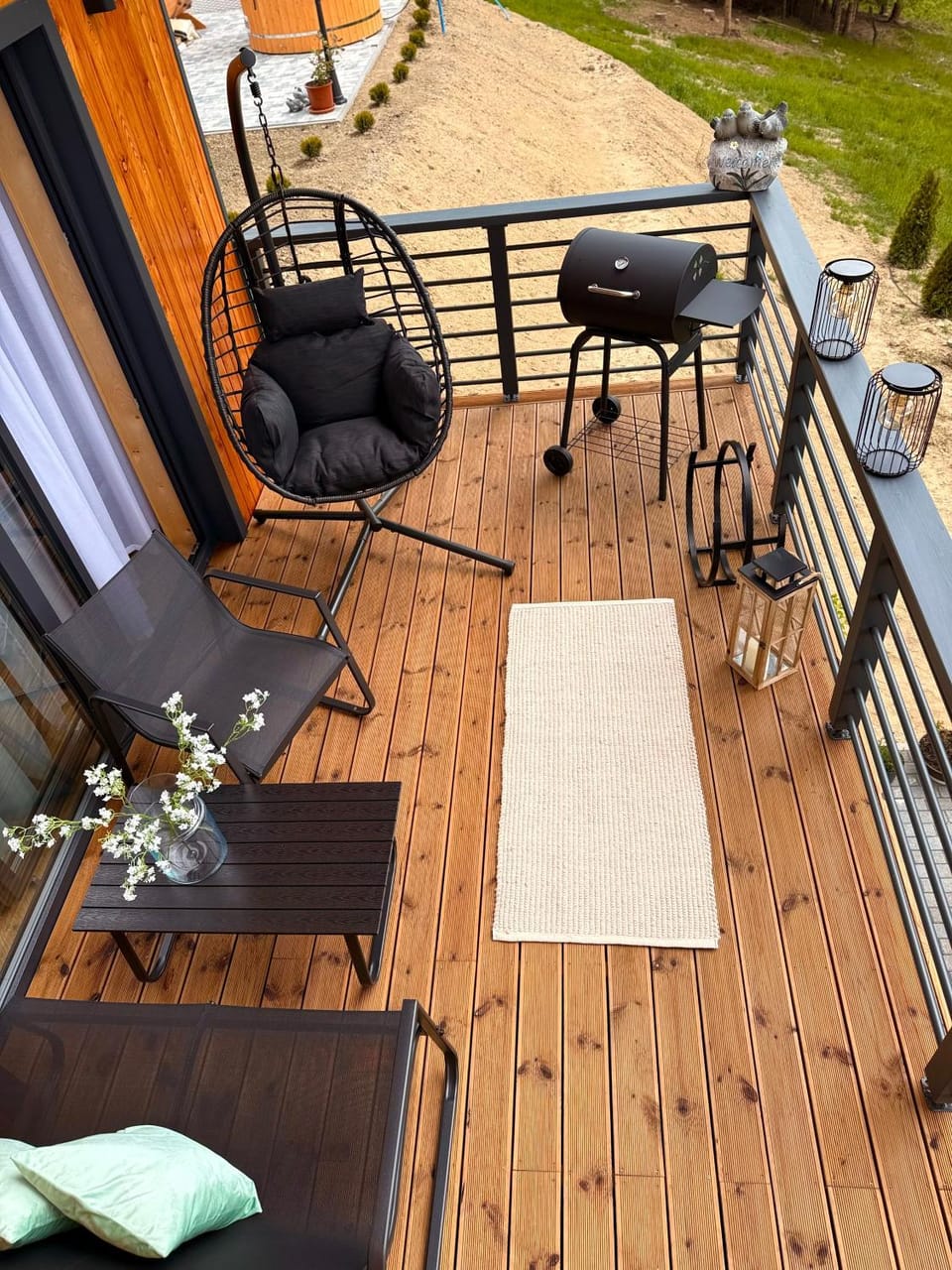 Day, BBQ facilities, View (from property/room), Balcony/Terrace, Seating area