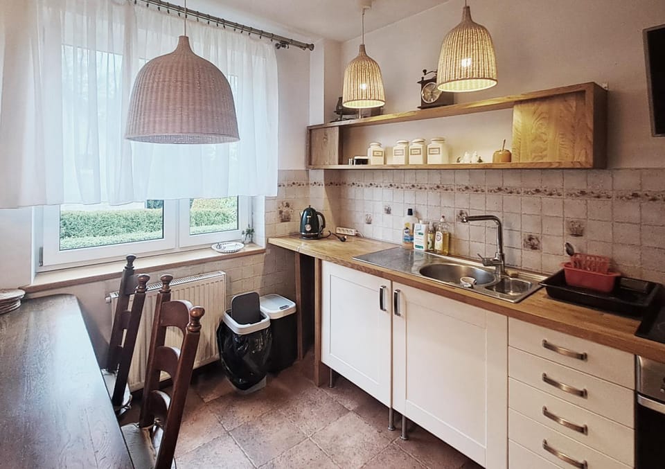 Kitchen or kitchenette, pet friendly, stove