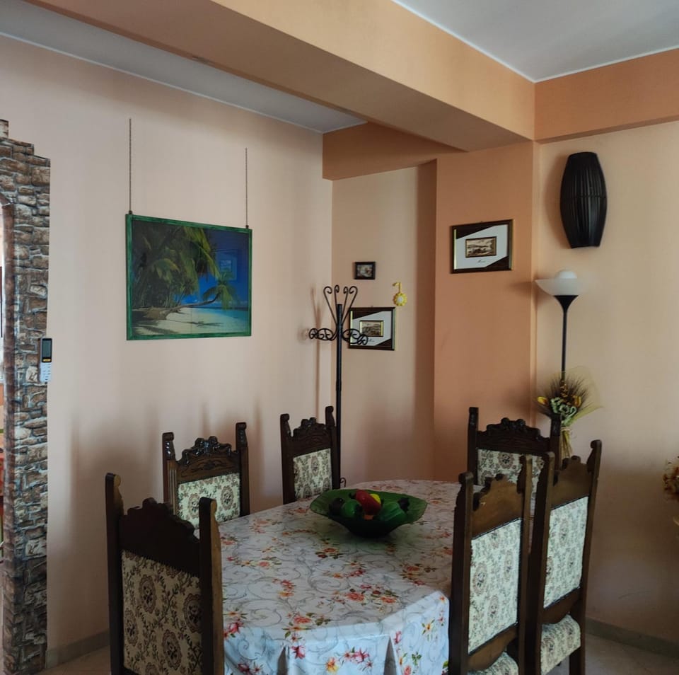 Orange House Apartment in Avola