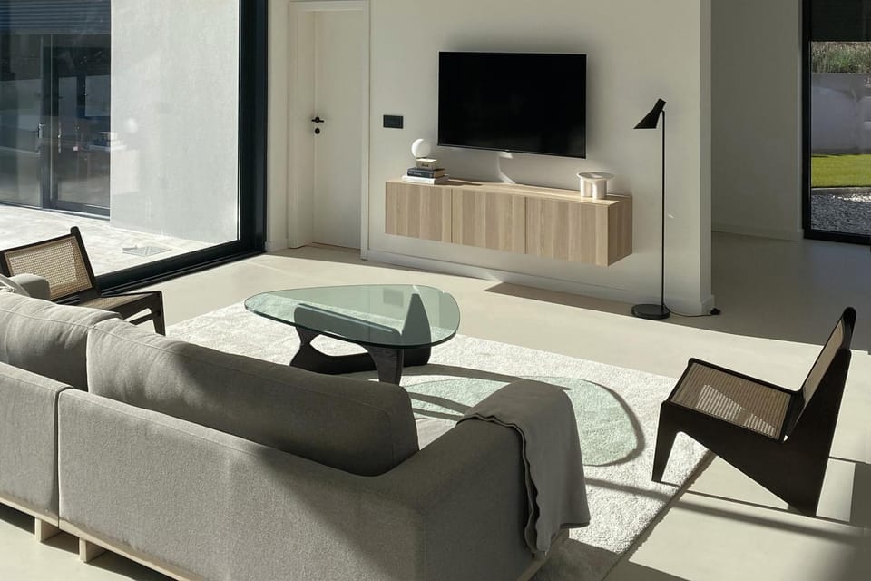 Communal lounge/ TV room, TV and multimedia, Living room, Seating area, Evening entertainment
