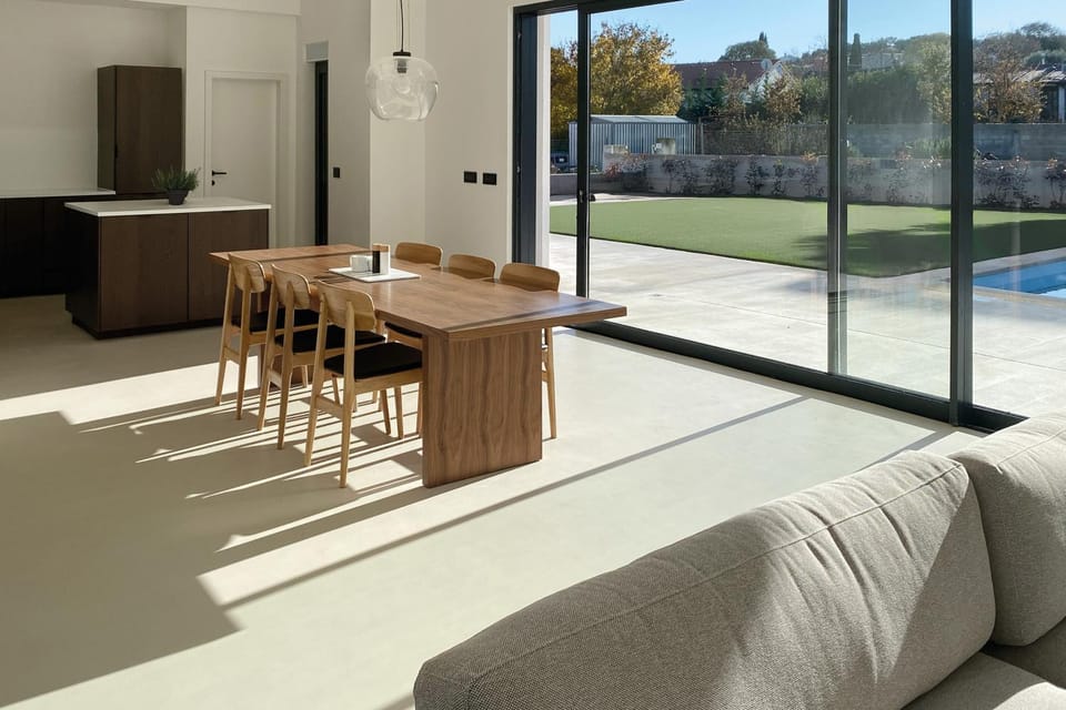 Living room, Seating area, Dining area