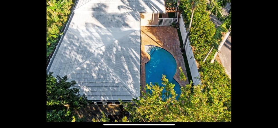 SaltHaus Wilton 4BR 4BA Saltwater Pool EV House in Fort Lauderdale