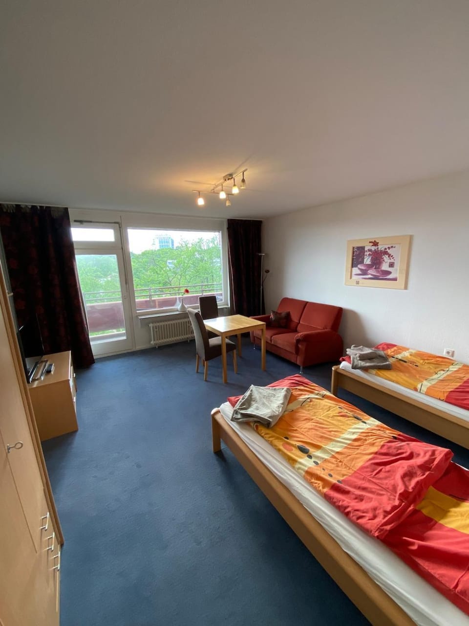 Bed, Photo of the whole room, Bedroom