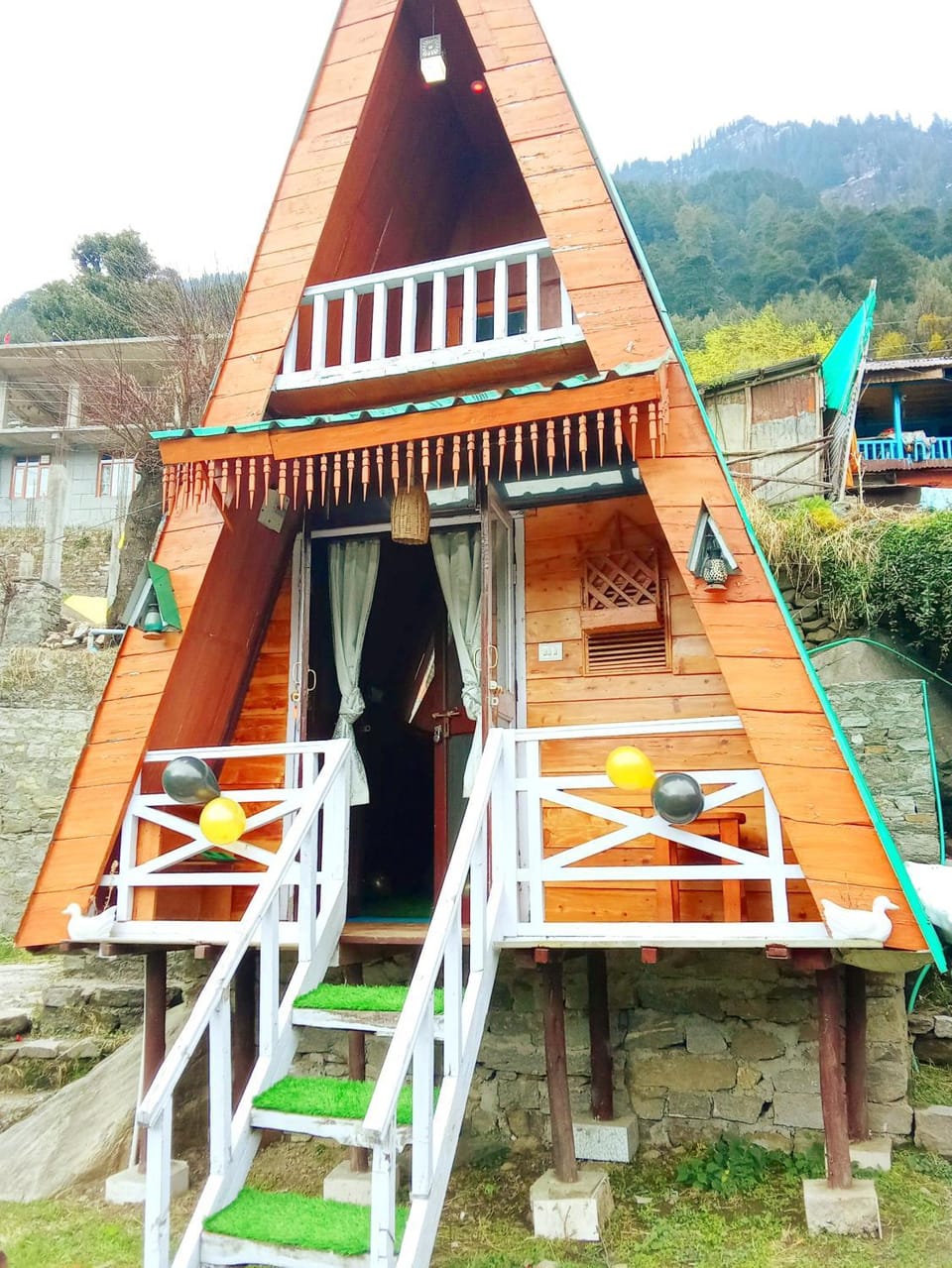 Kaira huts nature's hug Chalet in Manali