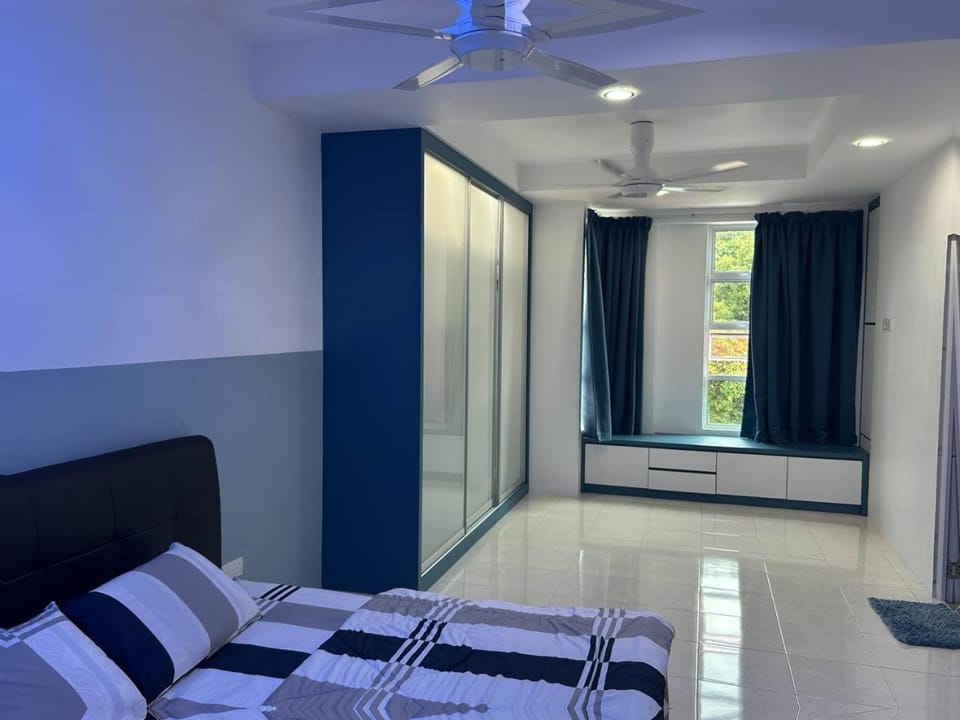 Bed, Photo of the whole room, Bedroom, air conditioner