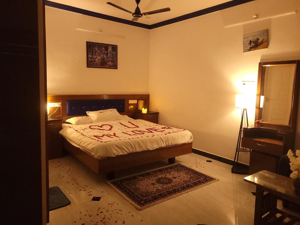 Bed, Decorative detail, Bedroom