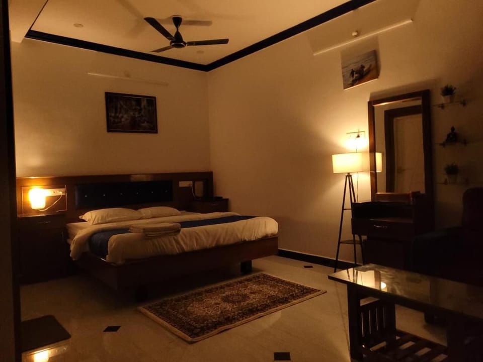 Bed, Night