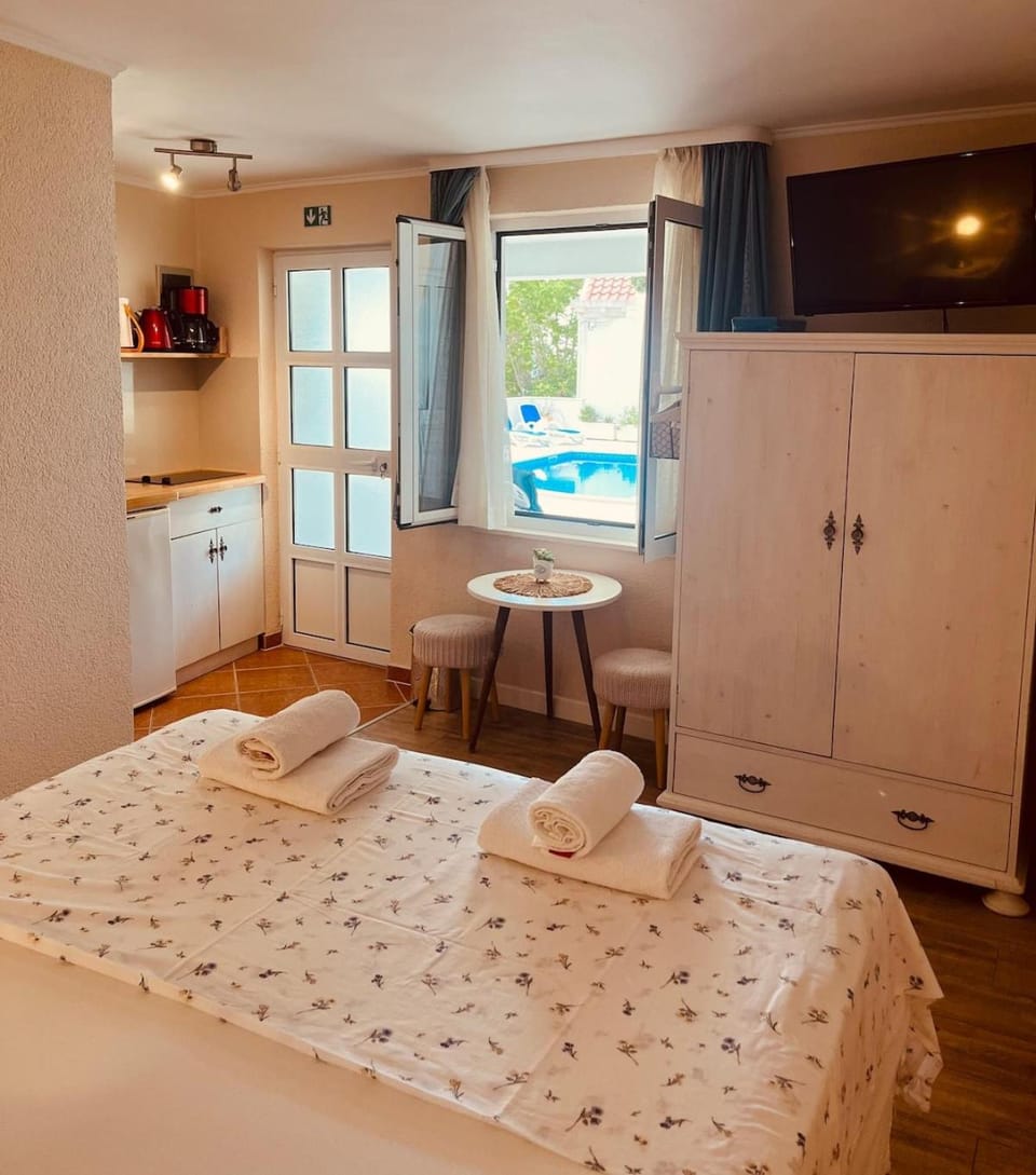 Cozy Room Apartment in Mlini
