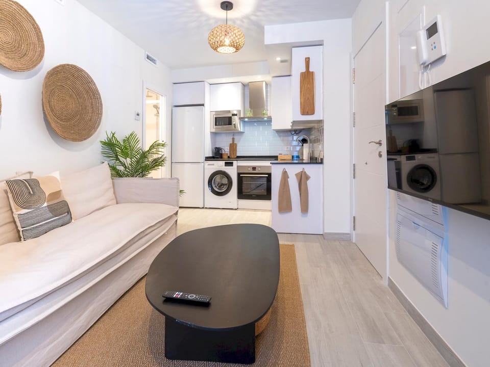 Living room, pet friendly