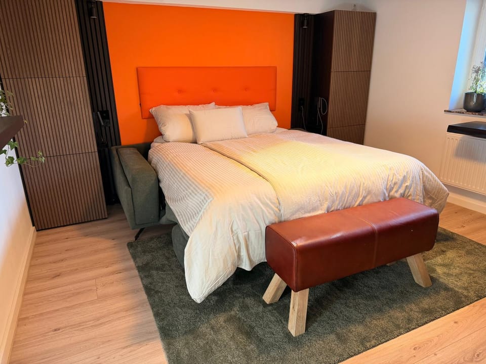 Bed, Bedroom