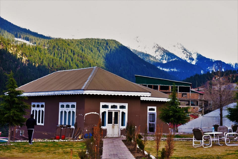 Property building, Nearby landmark, Restaurant/places to eat, Spring, Day, Natural landscape, Activities, Activities, View (from property/room), View (from property/room), Living room, Garden view, Garden view, Mountain view, Mountain view, Breakfast, shuttle, shuttle, VIP, VIP, VIP