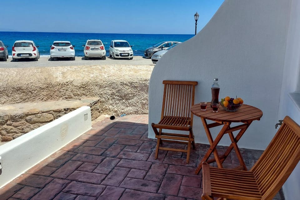 Patio, View (from property/room), Seating area, Dining area, Sea view