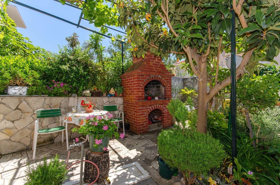 Property building, BBQ facilities