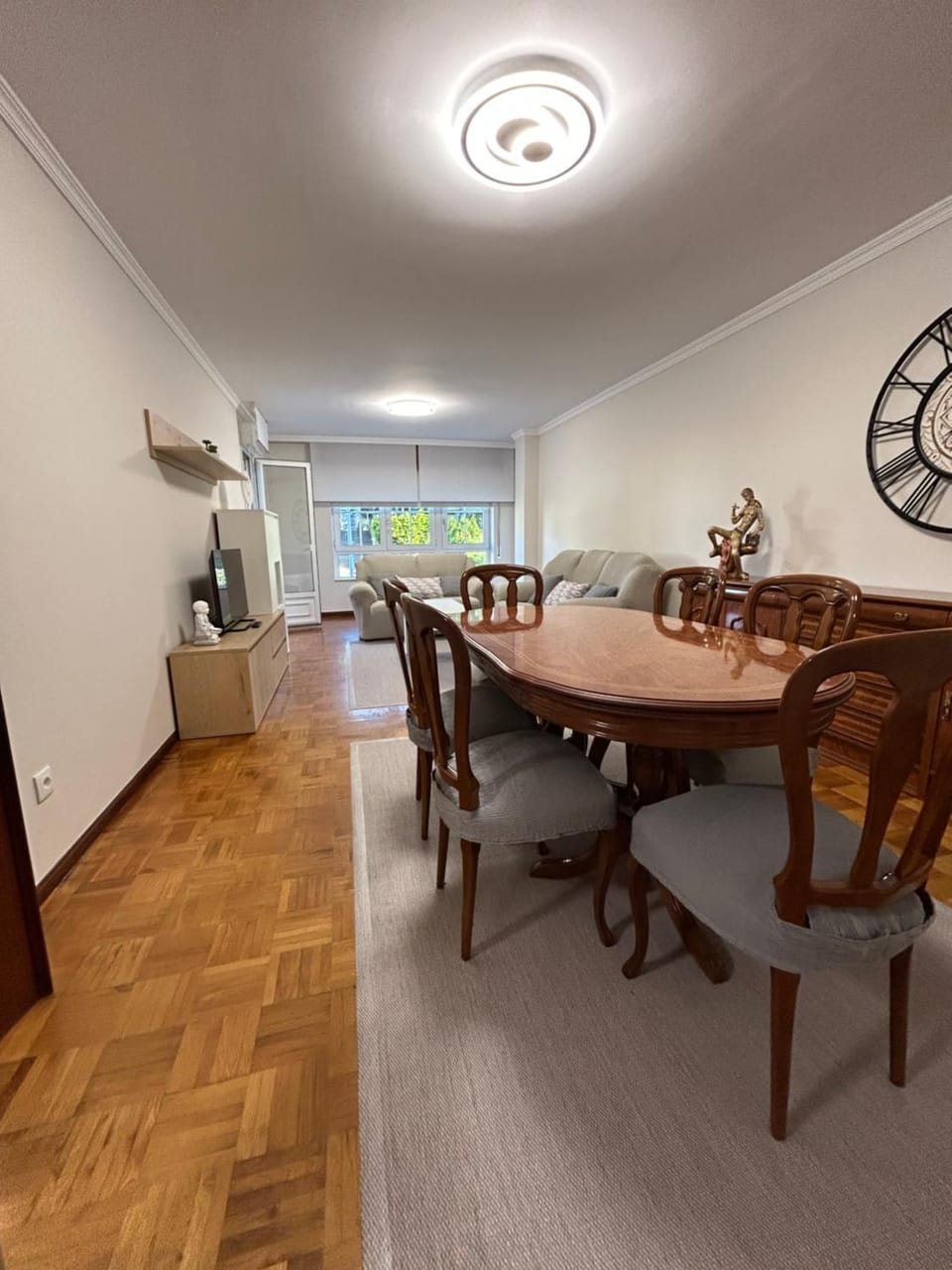 Living room, Dining area