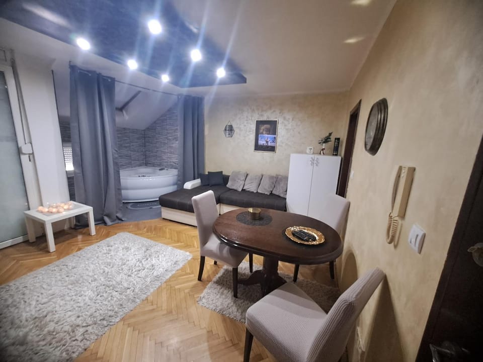 Living room, Seating area, Dining area