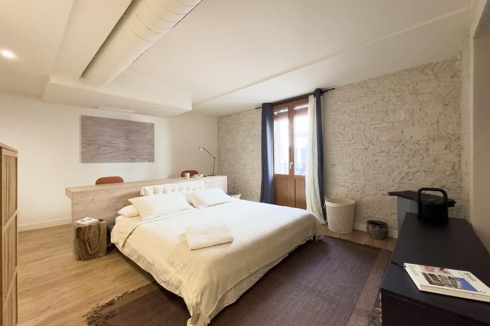 Design Apartments & Studios Ciudad Vella Apartment in Barcelona
