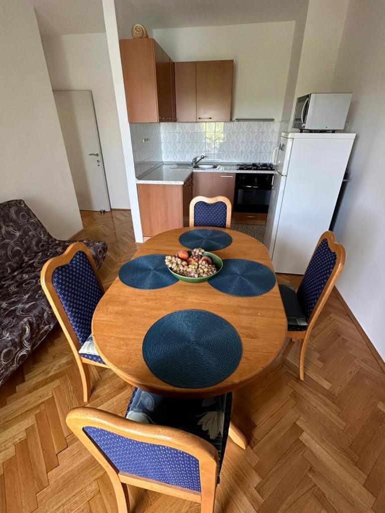 Kitchen or kitchenette, Living room, kitchen, kitchen